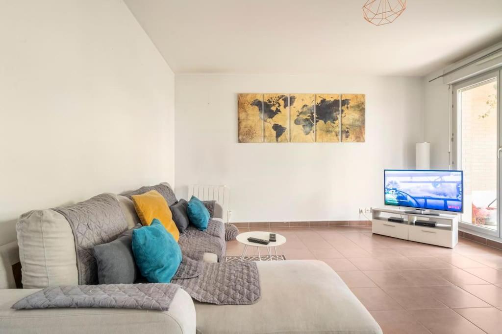 Appartement Avec Jardin Et Terrasse Pres De Paris Mantes-la-Jolie Dış mekan fotoğraf